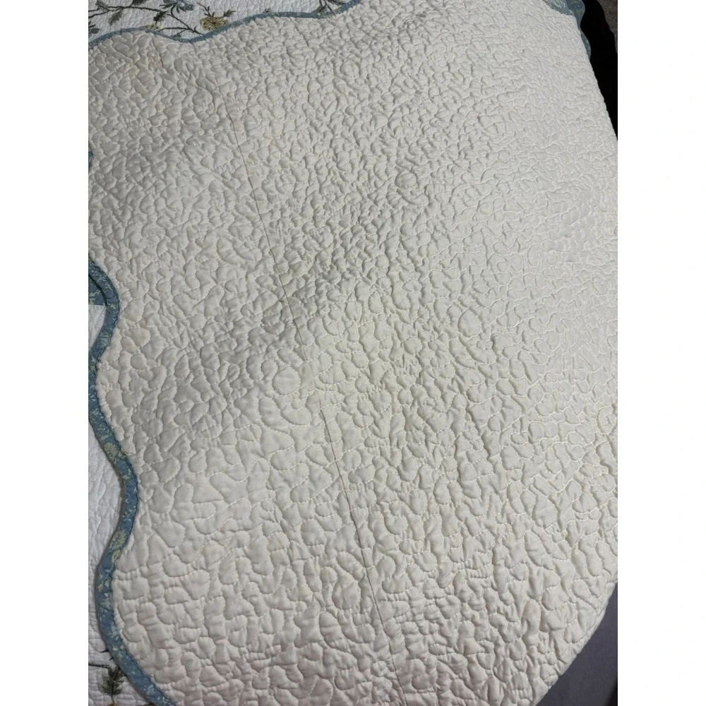 Vintage Large Quilt Green, Blue Spring & Floral‎ Scalloped Edges 112